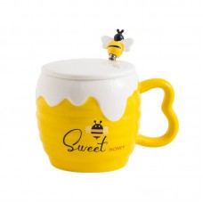 Sweet honey ceramic mug with lid